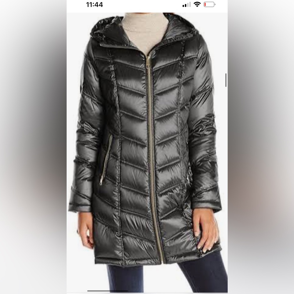 Andrew Marc duck down puffer coat,. Size S